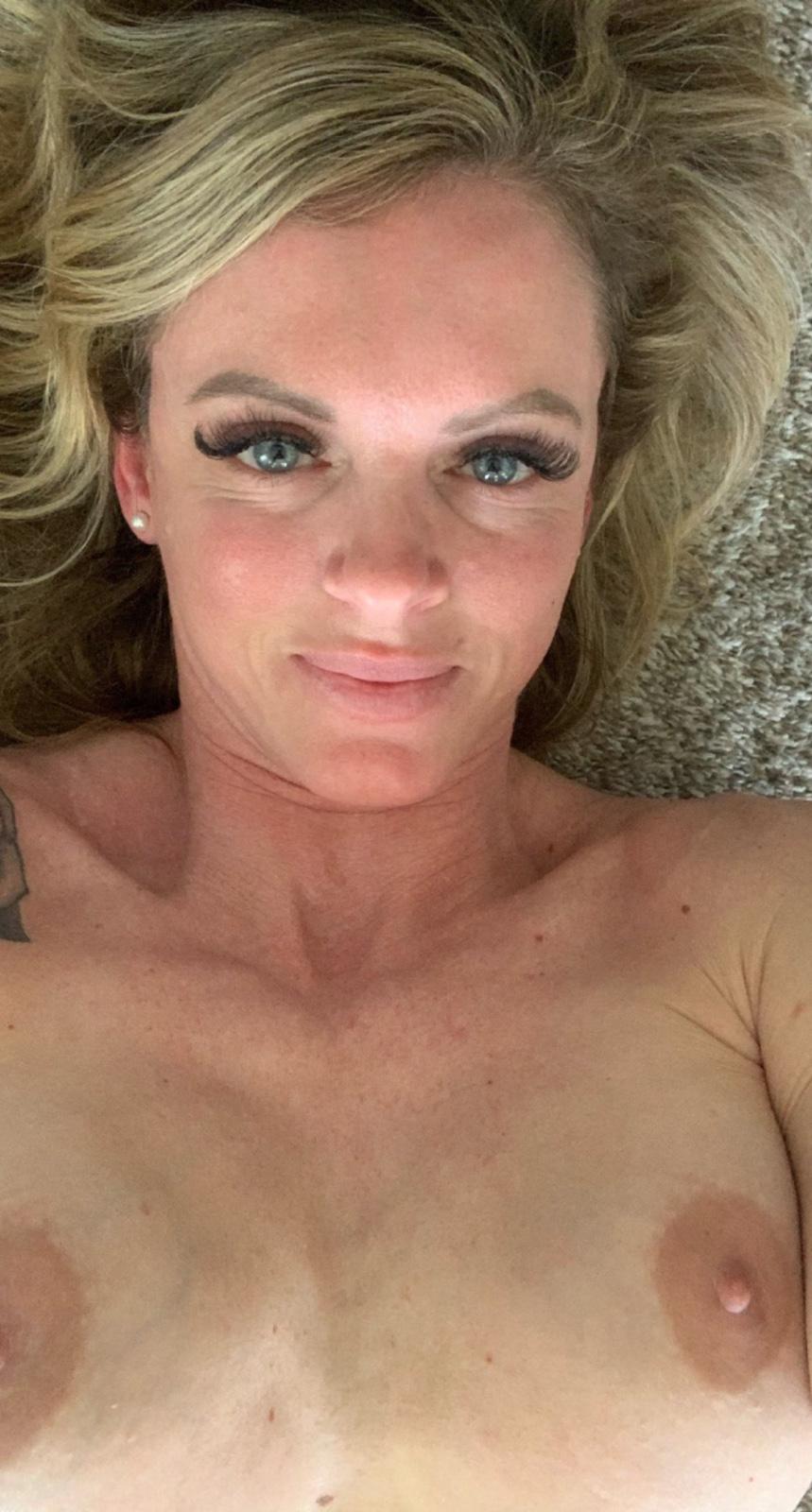 Hot cougar milf that will blow your mind 👅💦 In/OutCall/CarDate Passionate GFE Hot cougar milf that will blow your mind 👅💦 In/OutCall/CarDate Passionate GFE