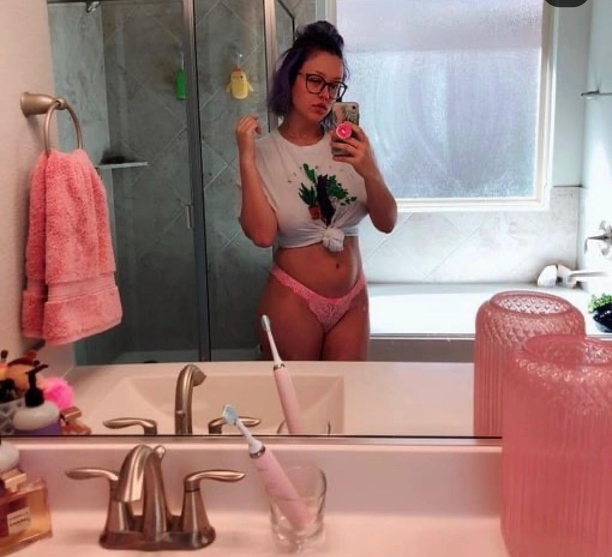 I’m available now and ready to have some fun,,I’m down for hookup, I offer full I’m available now and ready to have some fun,,I’m down for hookup, I offer full