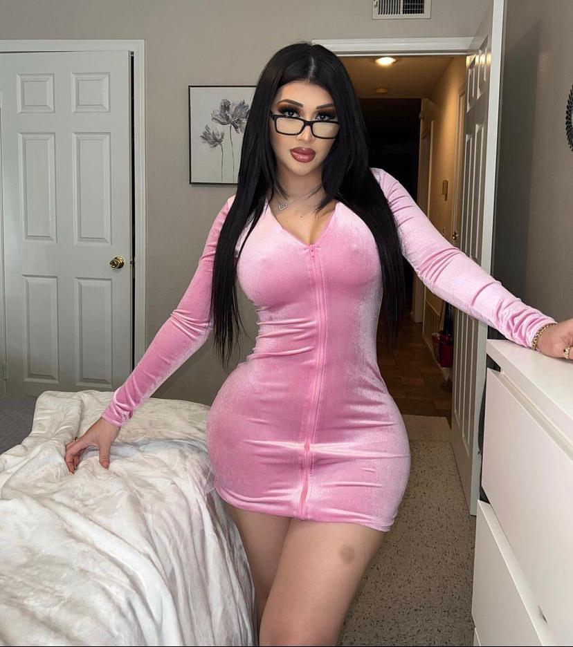 Escort available for hookup Escort available for hookup