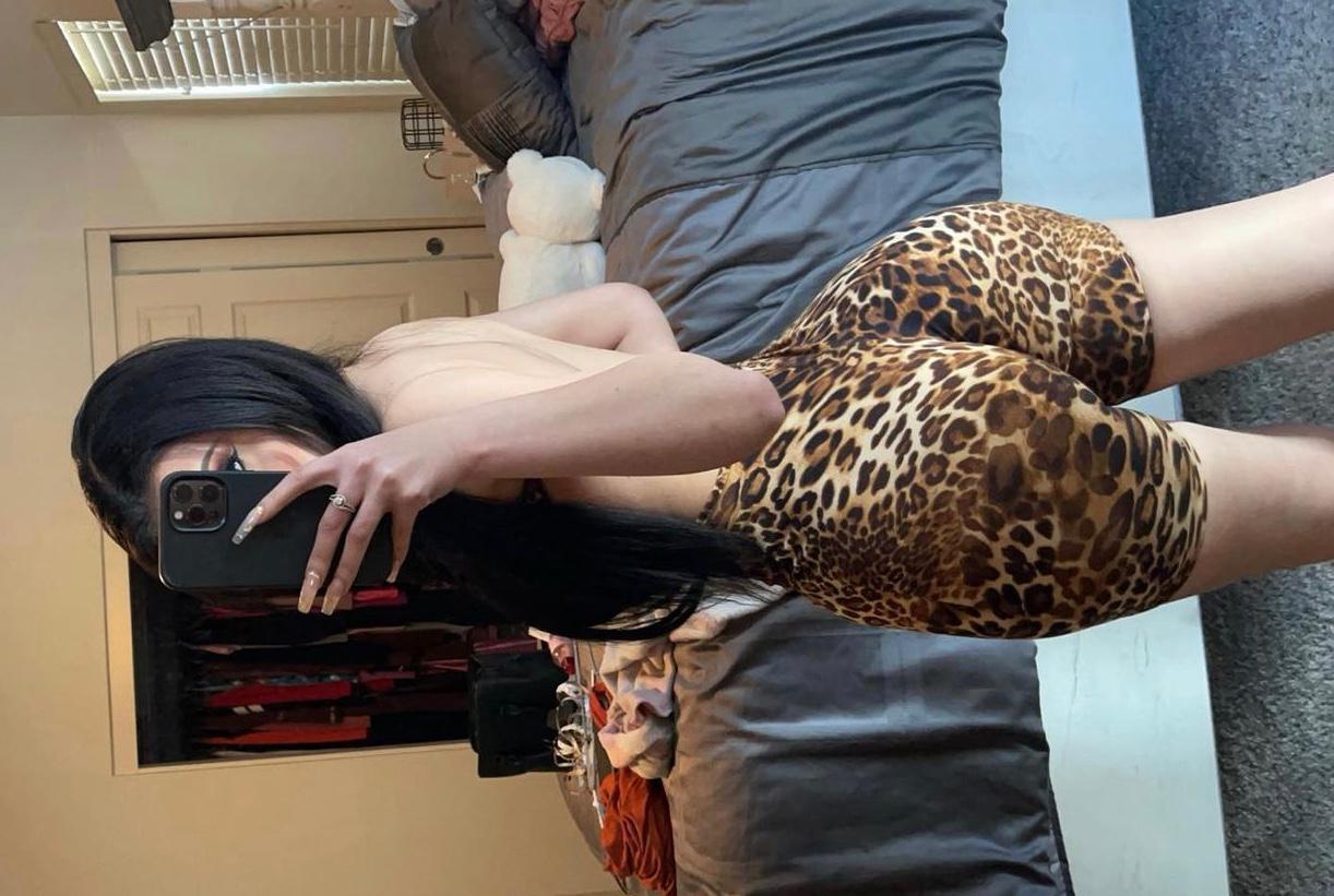 I’m available to hookup and fuck text me 2133200158 I’m available to hookup and fuck text me 2133200158