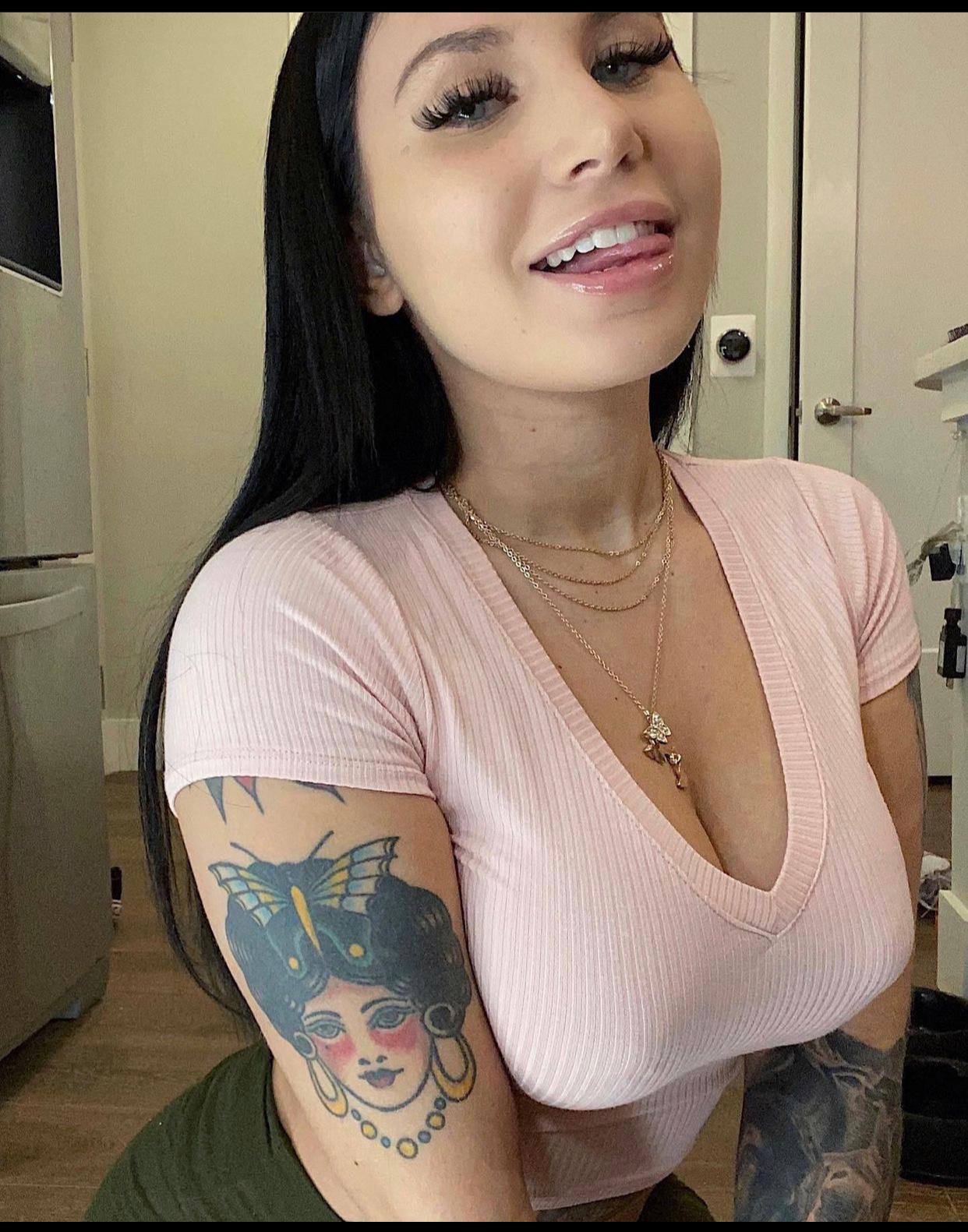 HIT MEET UP FOR HOOK UPS, MASSAGES GIRLFRIEND EXPERIENCE AND CAR MEETS🍆🍑… HIT MEET UP FOR HOOK UPS, MASSAGES GIRLFRIEND EXPERIENCE AND CAR MEETS🍆🍑…