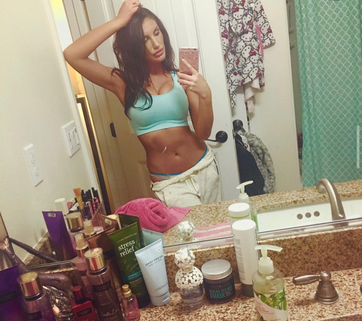 I’m available now and ready to have some fun,,I’m down for hookup, I offer full I’m available now and ready to have some fun,,I’m down for hookup, I offer full