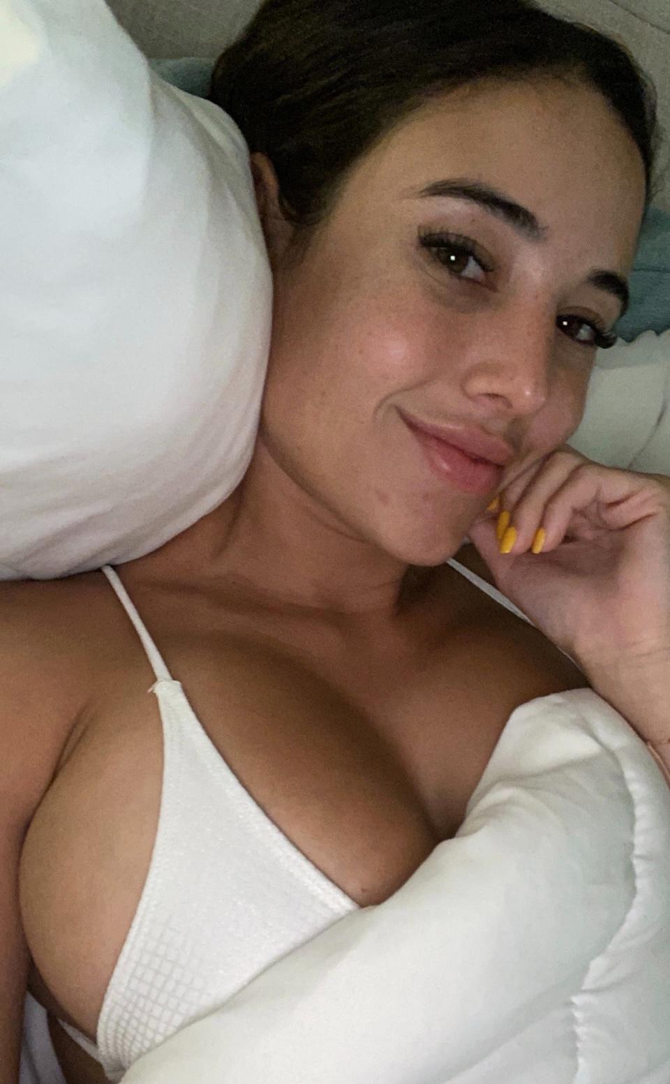 Hey it’s Diana, I’m a hooker available for hookup.Are you ready to fuck around t Hey it’s Diana, I’m a hooker available for hookup.Are you ready to fuck around t