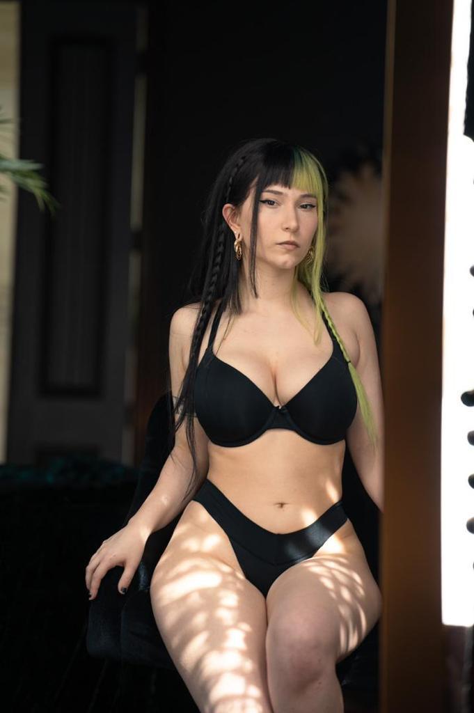 Escort ready to meet up Escort ready to meet up