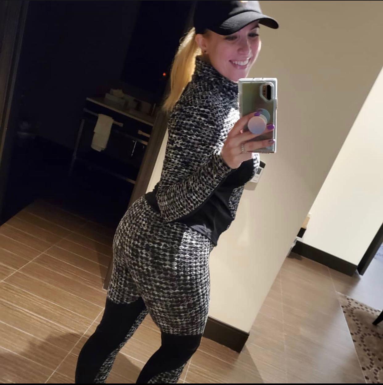 Available for Escort 3215879447 Available for Escort 3215879447