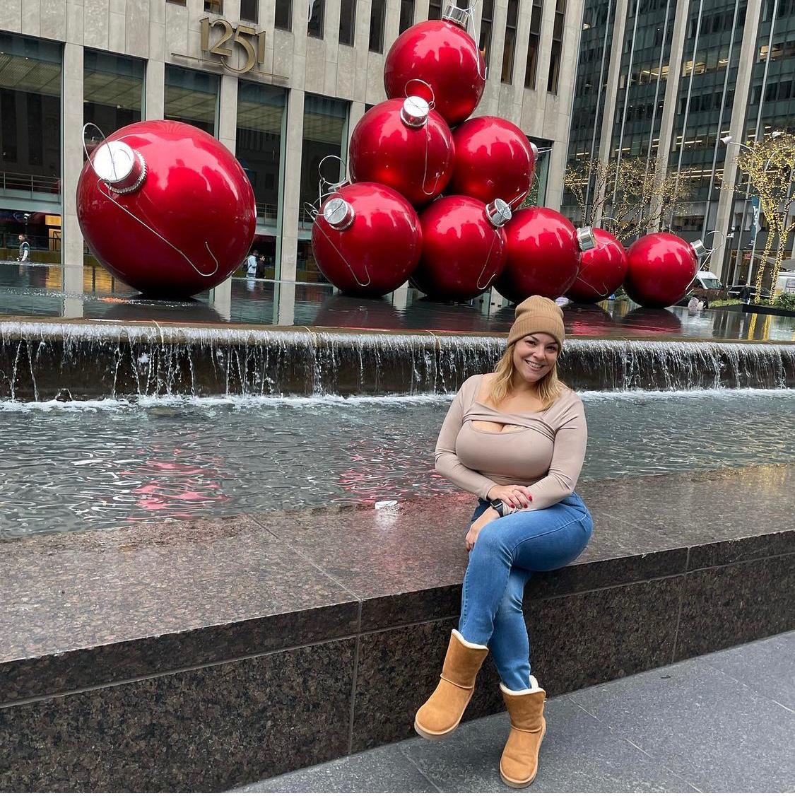 Down for hookup (612) 567-0694 and get naughty if you can handle my big boobs Down for hookup (612) 567-0694 and get naughty if you can handle my big boobs