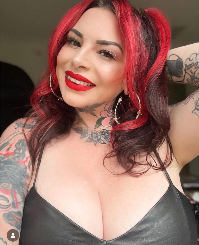 I’m a professional hooker and I’m independent available for out call and in call I’m a professional hooker and I’m independent available for out call and in call