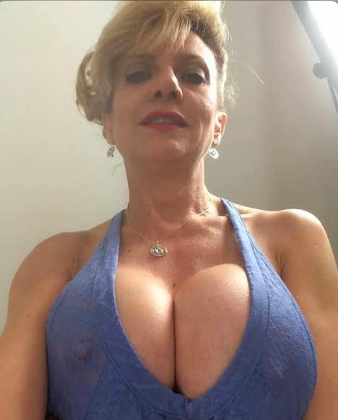 Hook up and nuru massage Hook up and nuru massage