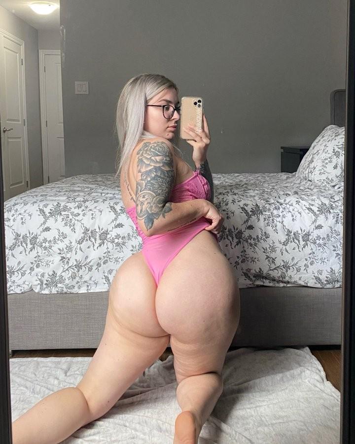 I'm Available for Hookups πππ¦ I'm Available for Hookups πππ¦