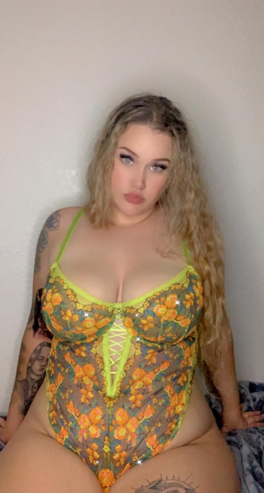 Tall powerful goddess wants to please you🔗😈 super wet play mate💦 Tall powerful goddess wants to please you🔗😈 super wet play mate💦