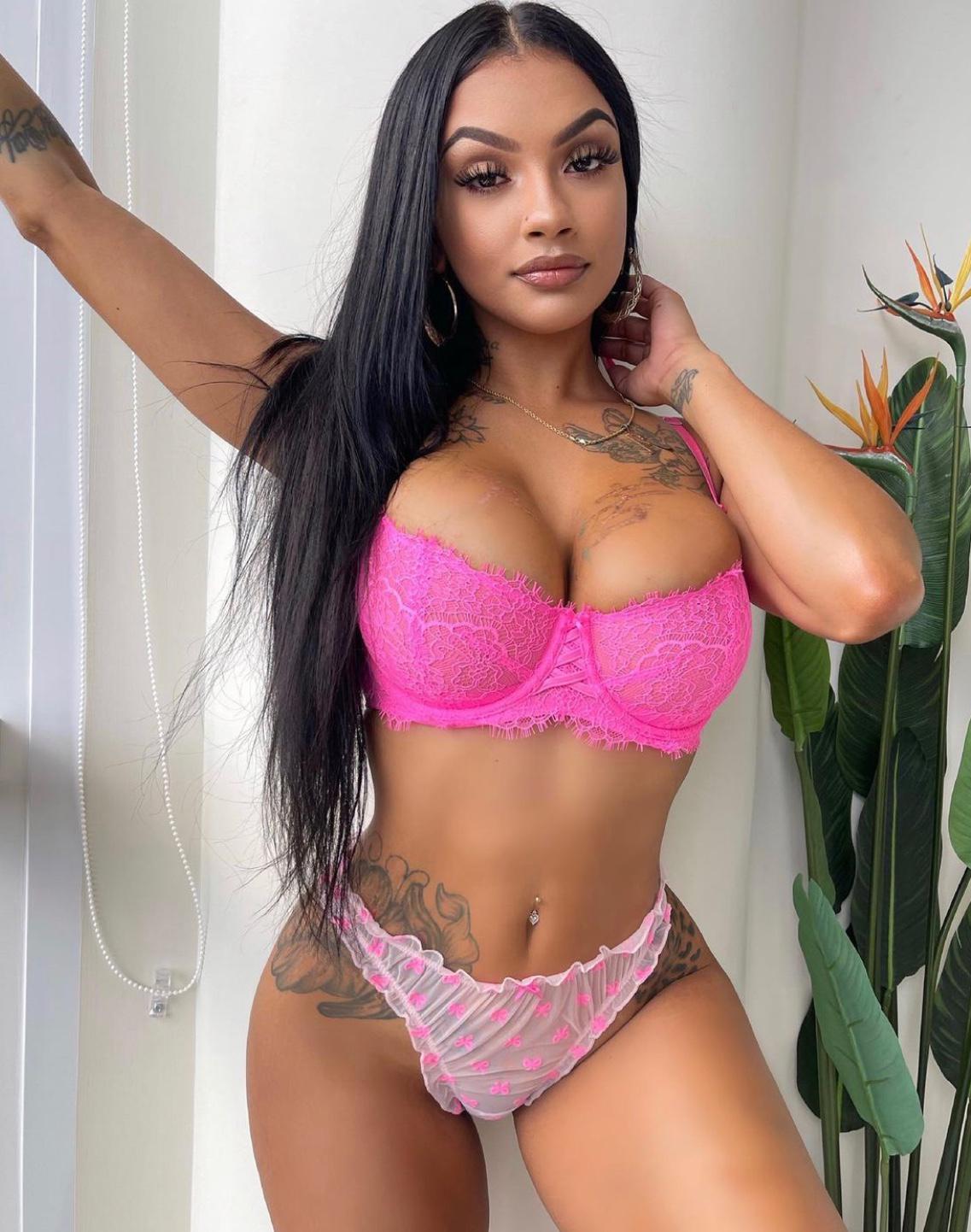 Escort available for hookup Escort available for hookup