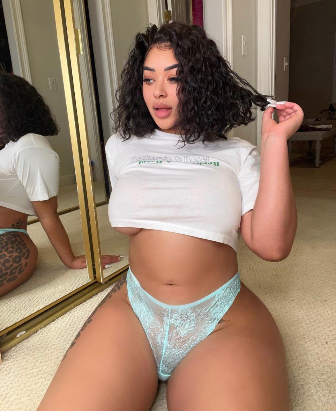 DOWN TO FUCK AND CHILL⁉️ HMU ON SNAPCHAT @stacie_debord22 DOWN TO FUCK AND CHILL⁉️ HMU ON SNAPCHAT @stacie_debord22