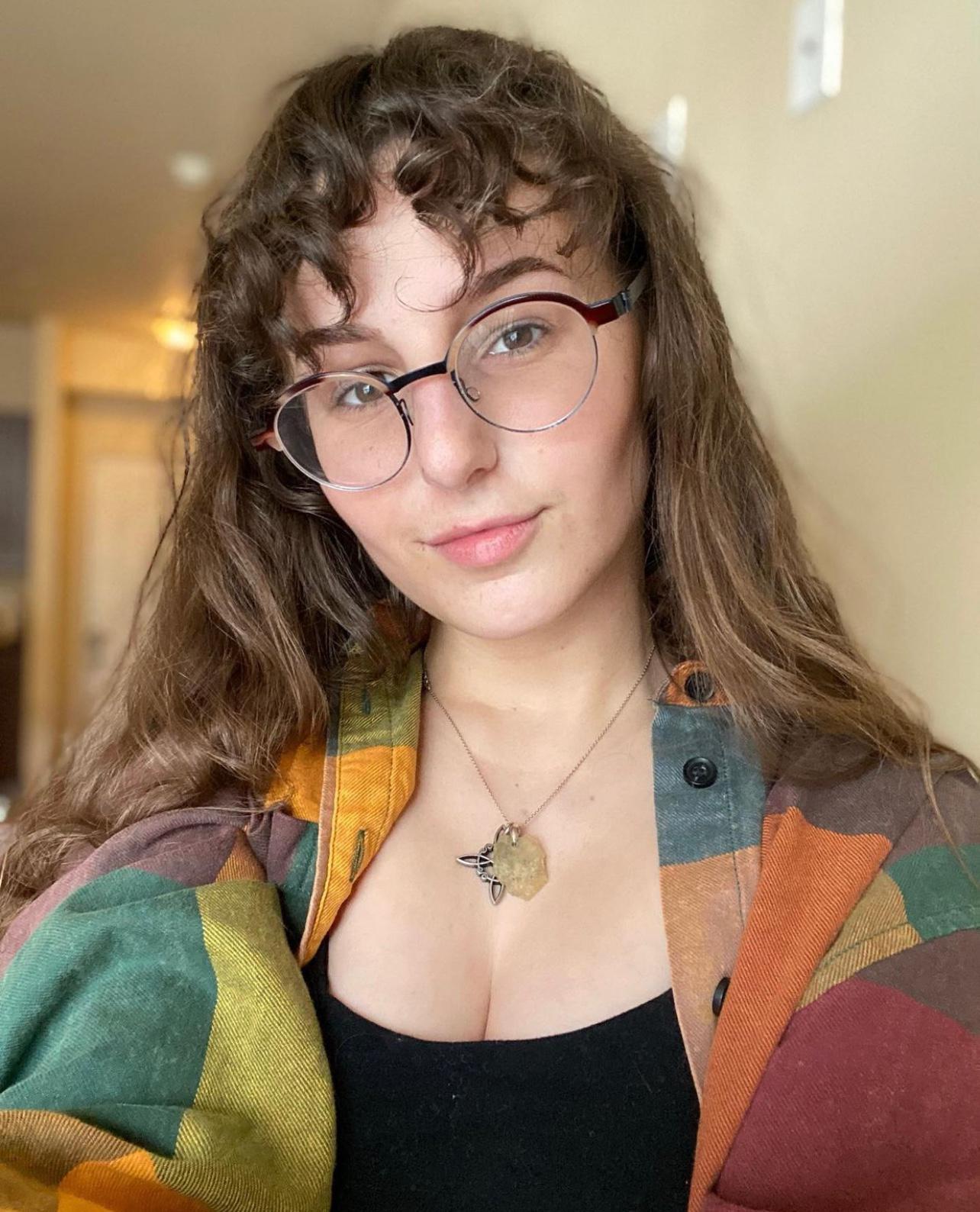 Hey everyone, you need massage? With sweet sex 💦💦 tap in I’m genuine and ready Hey everyone, you need massage? With sweet sex 💦💦 tap in I’m genuine and ready