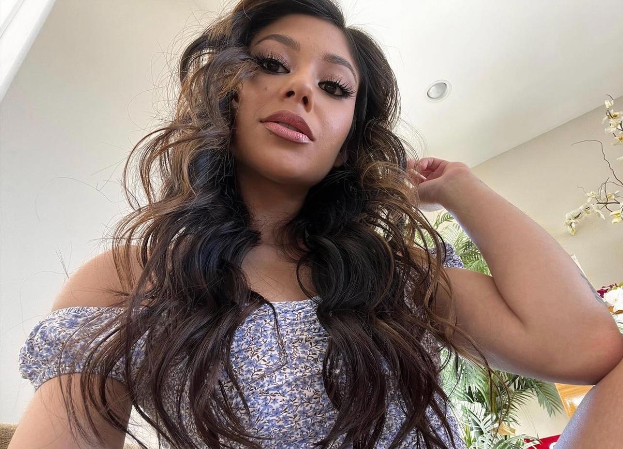 I can be yr discreet sexy pretty slut👅 am classy tho,let make a romantic movie I can be yr discreet sexy pretty slut👅 am classy tho,let make a romantic movie