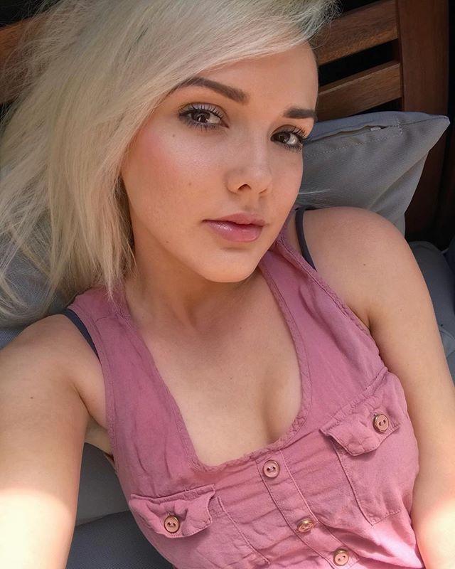 Welcome To Hotties Escort service Welcome To Hotties Escort service