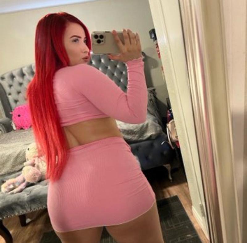 Down to fuck snap @annieskellys