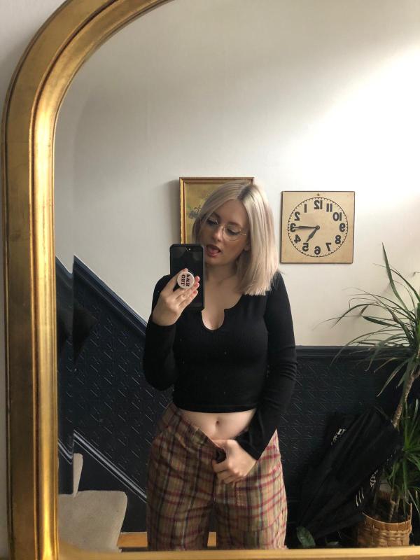 AVAILABLE FOR HOOK UPS 👅💋💋💦🍑