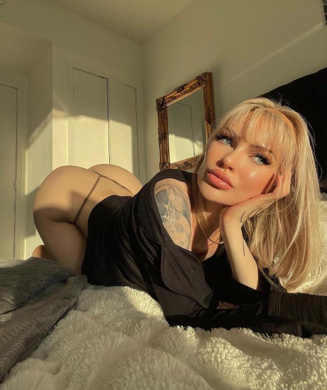 Table Shower 💦 I am down for hook up .. hmu now let’s have some hot fun .