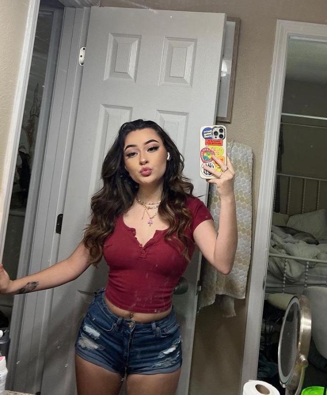 hey daddy, wanna fuck? HMU 🤙 NOW text +1 (970) 730-9716