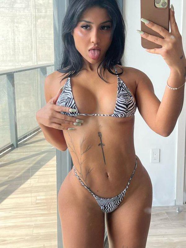 PETITE BABY 👅👅🫣) snapchat(dont.tapin)text me (917)526-8610 👅💦