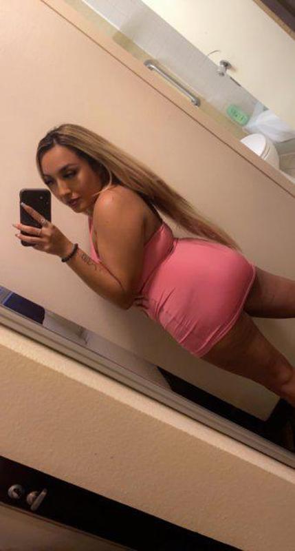 😏New in town Daddy let’s have some fun 💦🥵