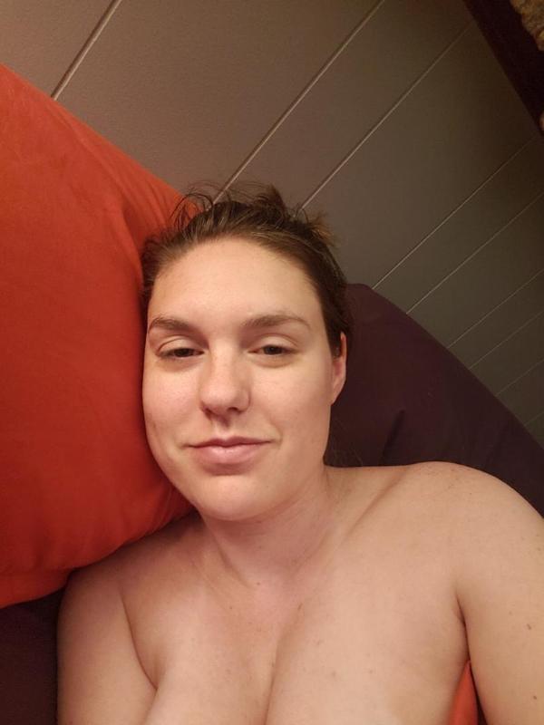 Am Available for hookup Snapchat..hooker7606 7208126763