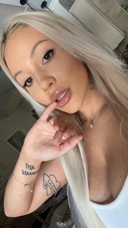 DISCREET HOOKUP SERVICE AVAILABLE