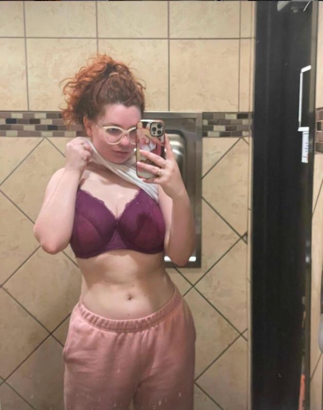 I’m available for hookup I’m down to have fun (CASH ONLY)🍑🍆